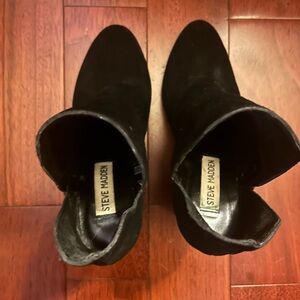STEVE MADDEN ROOKIE BLACK SUEDE